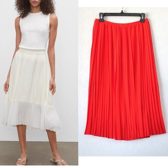 CLUB Monaco Pleated Skirt - Picture 1 of 5